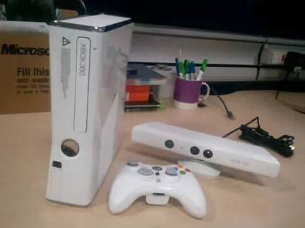 Xbox 360 slim + Kinect