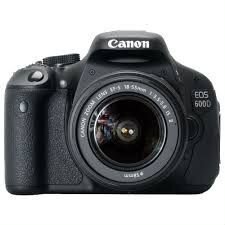 Продам зеркальный фотоаппарат canon 600d