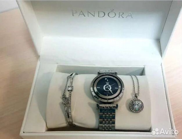 Часы с браслетом пандора