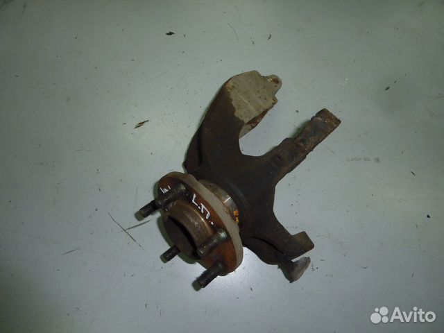 Ступица (кулак, цапфа) левая передняя Ford C-Max 2