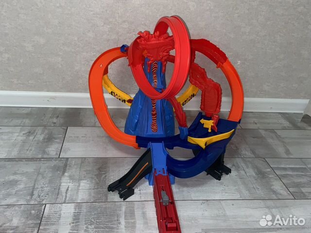 Hot wheels трек новый