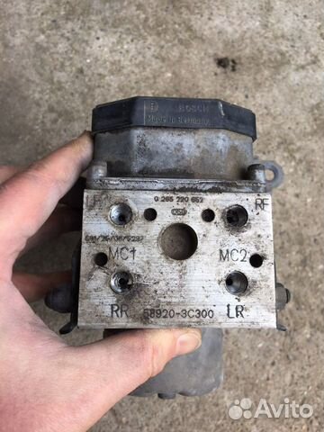 Блок ABS на Хюндай Сонату-5