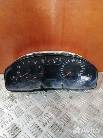 Щиток приборов для Audi A6 C5 2.4 бензин