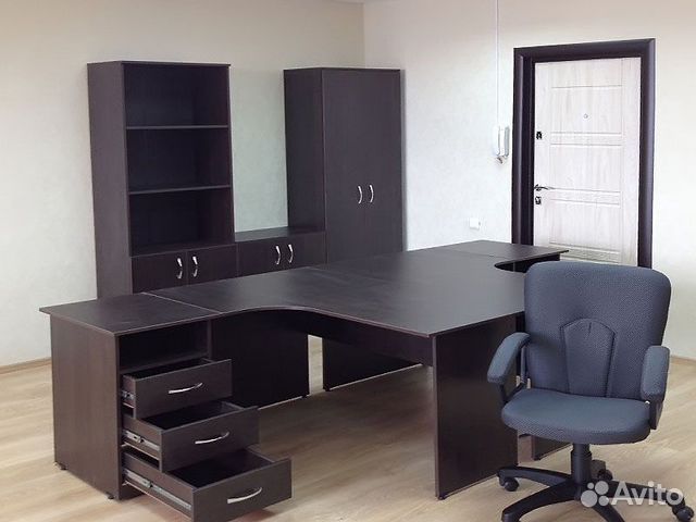 Стол офисный угловой большой эргономичный