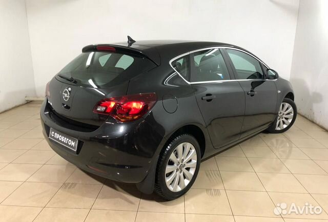 Opel Astra `2011