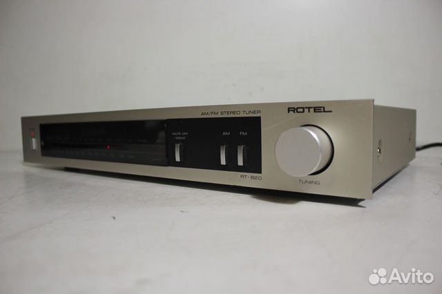 Rotel RT-820 Стерео Тюнер