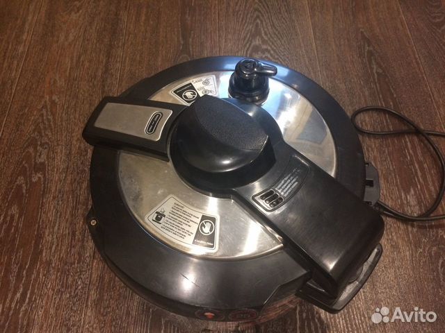 Продам мультиварка-скороварка redmond rmc-m110