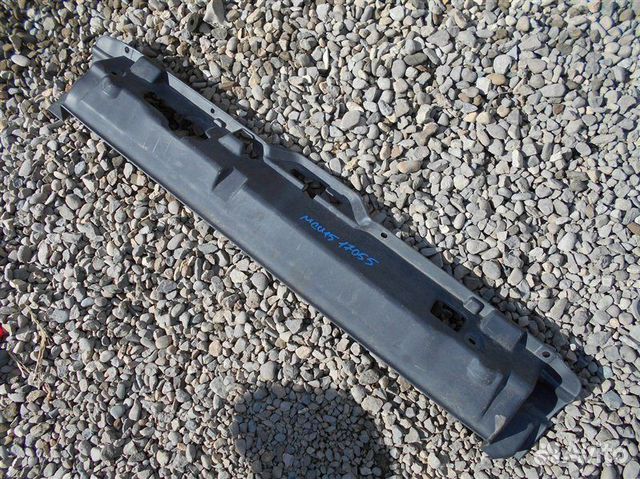 Накладка замка капота Toyota Harrier MCU15 1MZ-FE