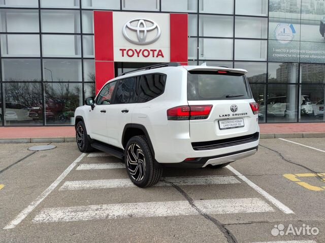 Toyota Land Cruiser 3.3 AT, 2021