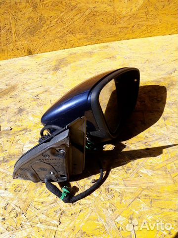 Зеркало Volkswagen Passat B7 1.6 CAY 2011