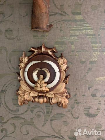 Клыки кабана в оформлении