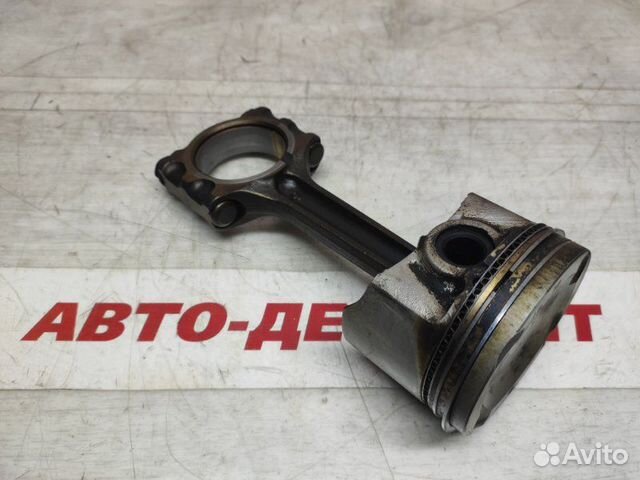 Поршень шатун Mazda 323 Familia BJ5P ZL 2000