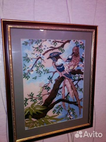 Картина. Вышивка в раме. Птицы