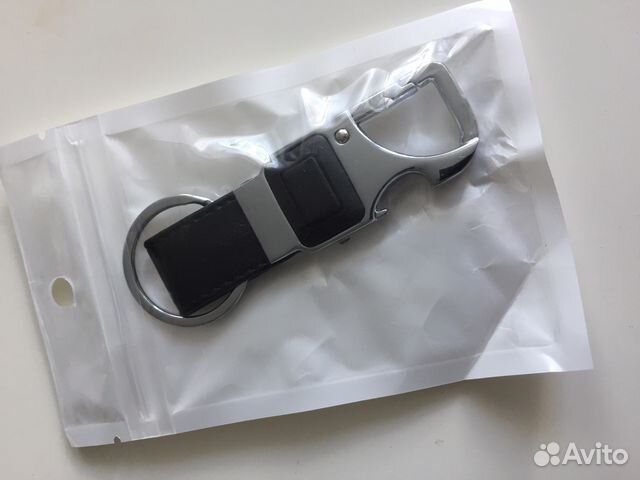 На подарок. Брелок на ключи с открывашкой для пива На подарок. Брелок на ключи с открывашкой для пива