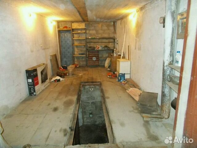 Гараж, > 30 м²