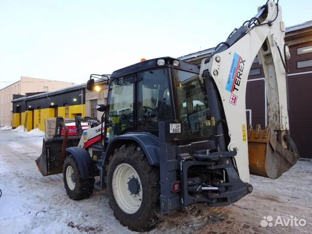 Стекло за дверью на экскаватор Terex TLB 890 Стекло за дверью на экскаватор Terex TLB 890