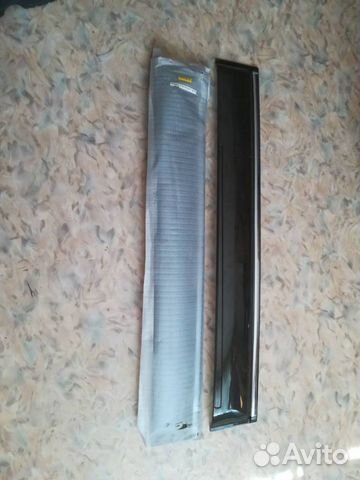 Продам ветровики задние