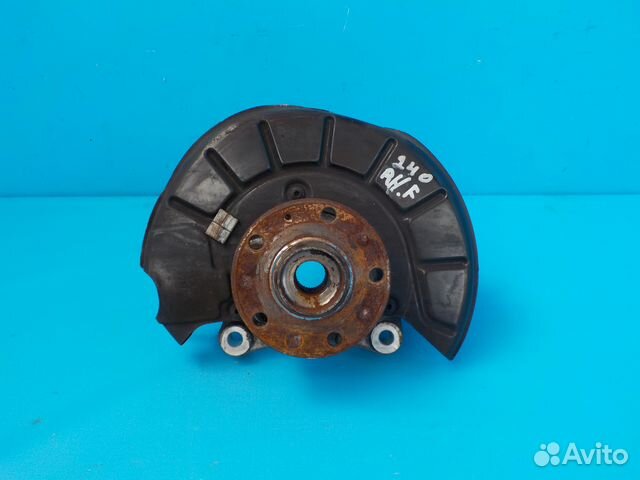 Поворотный кулак передний правый Пассат цц Поворотный кулак передний правый Пассат цц