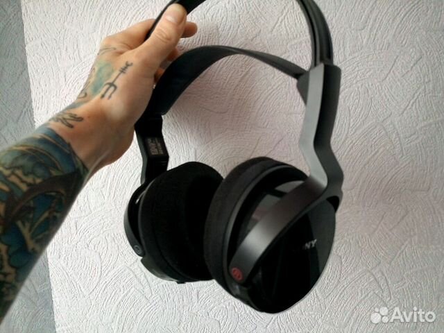 Беспроводные наушники Sony MDR-RF811RK Беспроводные наушники Sony MDR-RF811RK