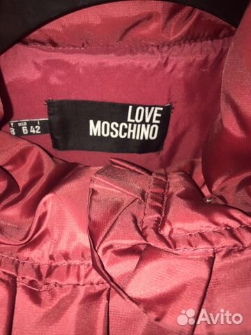 Пуховик женский Love Moschino Пуховик женский Love Moschino