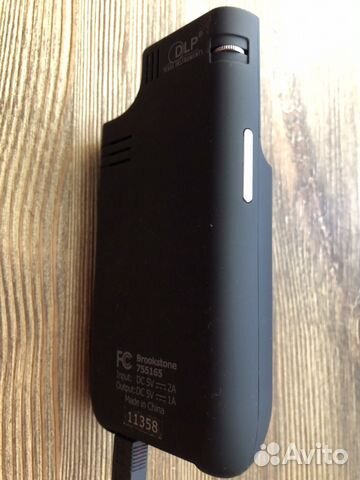 Проектор и зарядное устройство айфон 4 и 4S
