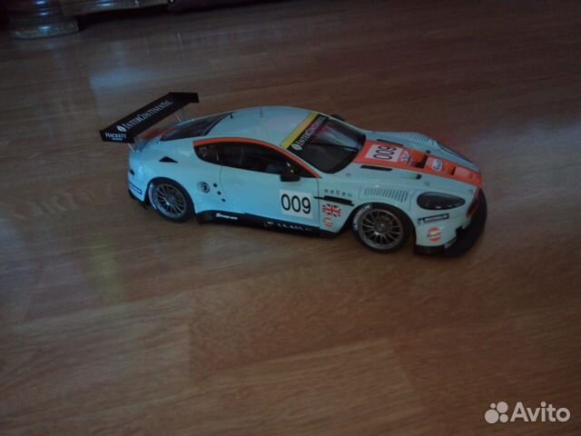 Aston martin DBR 9 AutoArt gulf racing test