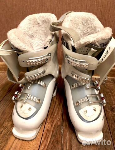 Комплект горнолыжные ботинки лыжи