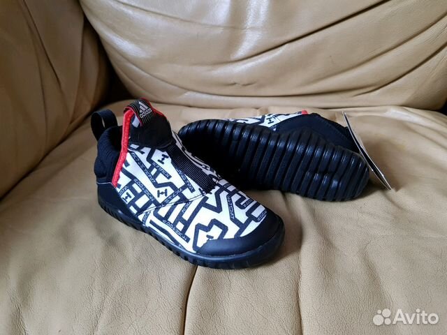 Кроссовки Adidas новые детские 26 р Кроссовки Adidas новые детские 26 р