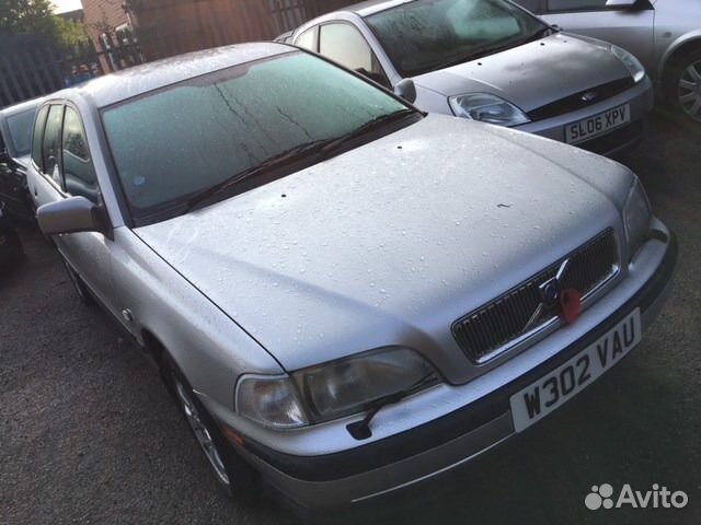 Запчасти на Volvo V40 1995-2004