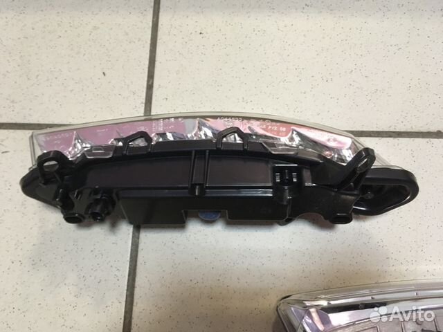 Ходовые огни правый и левый рест Mercedes W221 Ходовые огни правый и левый рест Mercedes W221