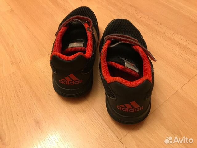 Кроссовки детские adidas, размер 31 Кроссовки детские adidas, размер 31