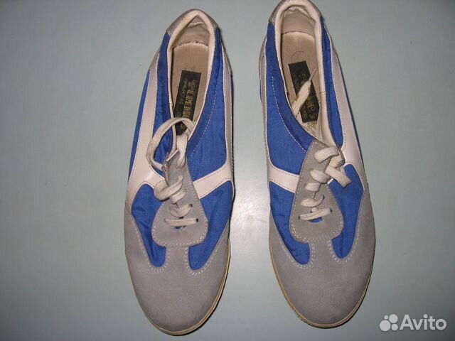 Кроссовки женские новые Кроссовки женские новые