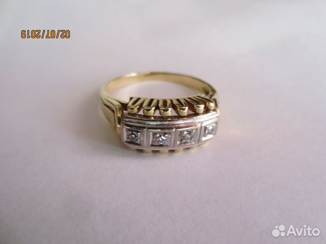 Золотое кольцо с бриллиантами