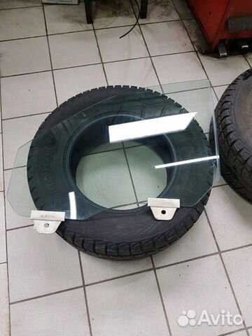 Стекло переднее левое бу оригинал Jeep WK2 Grand C Стекло переднее левое бу оригинал Jeep WK2 Grand C