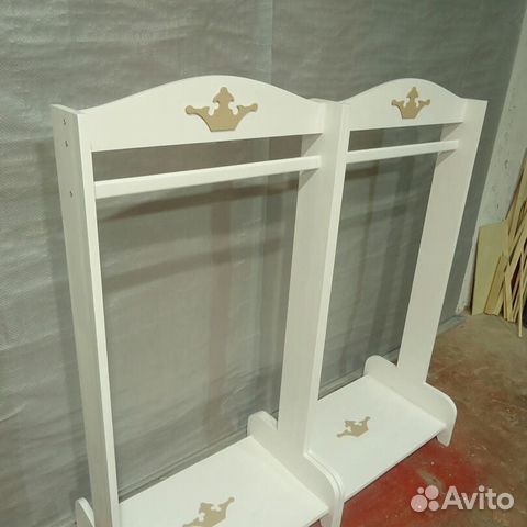 Вешалка детская