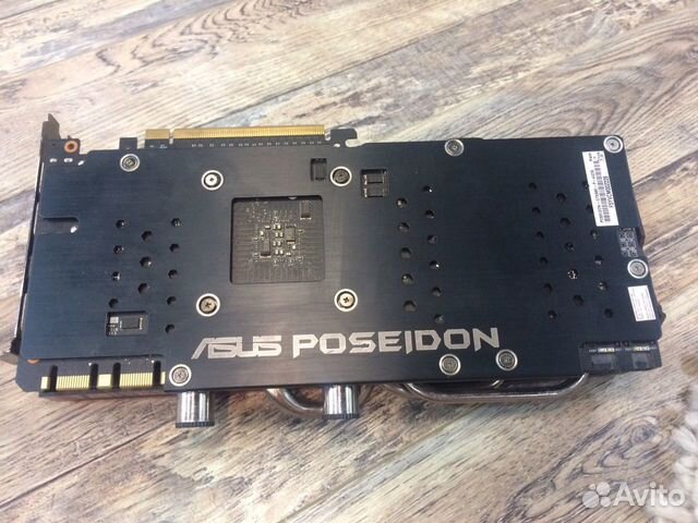 Asus GTX 980 Poseidon