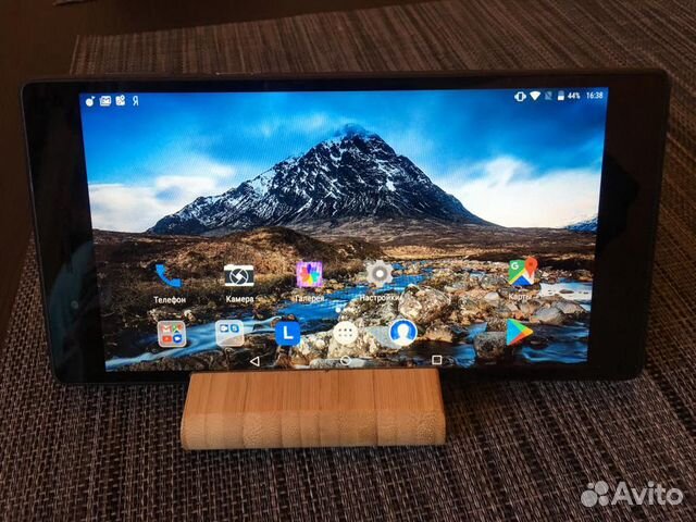 Планшет Lenovo Tab 4 TB-7504X 1Gb 16Gb