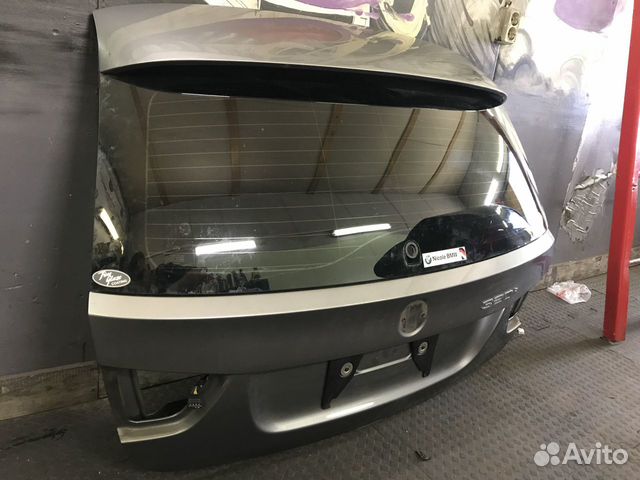 Задняя крышка BMW E90 Задняя крышка BMW E90