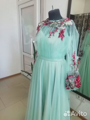 Шикарное вечернее платье