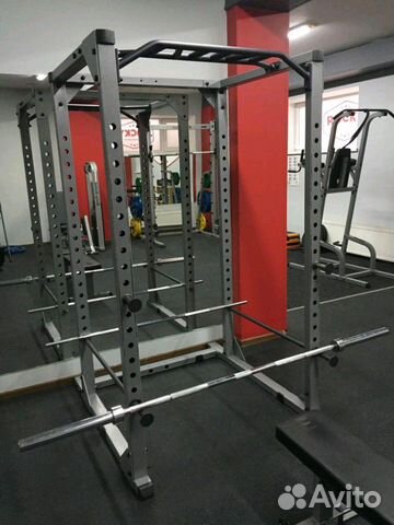 Оборудование в тренажерный зал