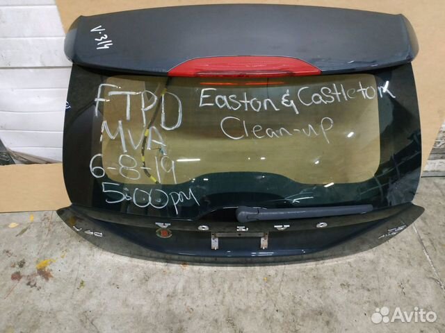 Вольво V60 крышка багажника в сборе 31457729