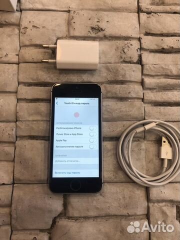iPhone SE 32GB Space Gray без отпечатка iPhone SE 32GB Space Gray без отпечатка