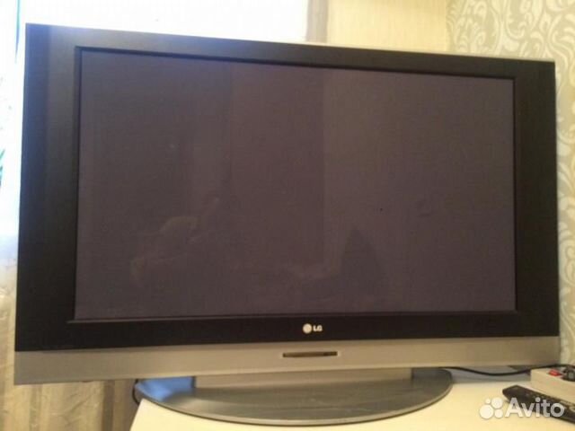 TV LG 42 дюйма (107см)