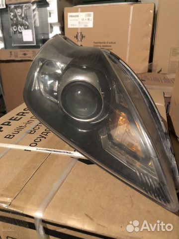 Правая фара на Ford Focus 2 Правая фара на Ford Focus 2
