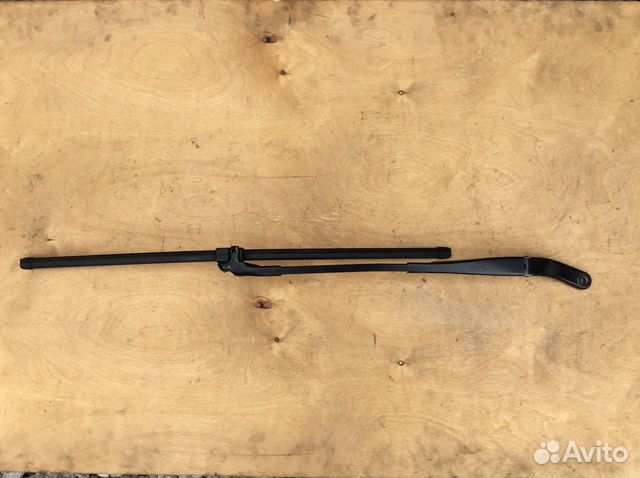 Поводок стеклоочистителя левый Mercedes W221 S Поводок стеклоочистителя левый Mercedes W221 S