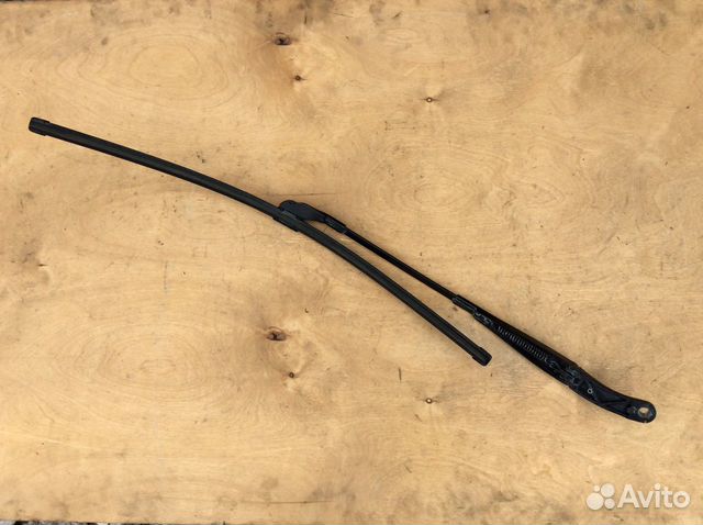 Поводок стеклоочистителя левый Mercedes W221 S Поводок стеклоочистителя левый Mercedes W221 S