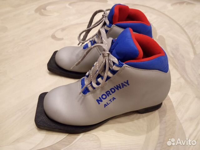 Лыжные ботинки детские