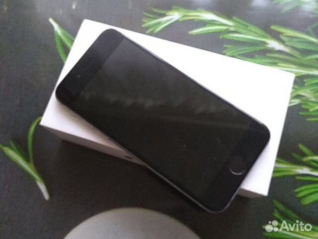 Телефон iPhone
