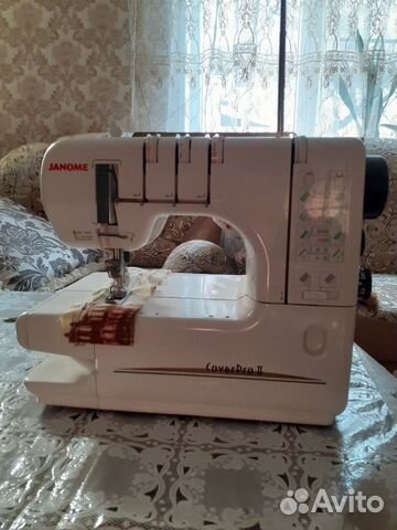 Швейная машина Janome