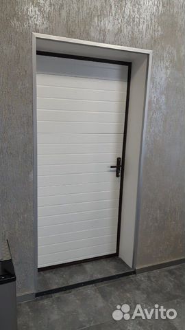 Дверь гаражная